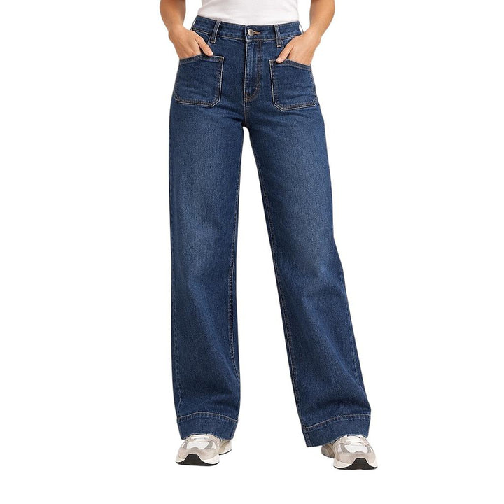 FRAME damejeans blå denim — set forfra på model